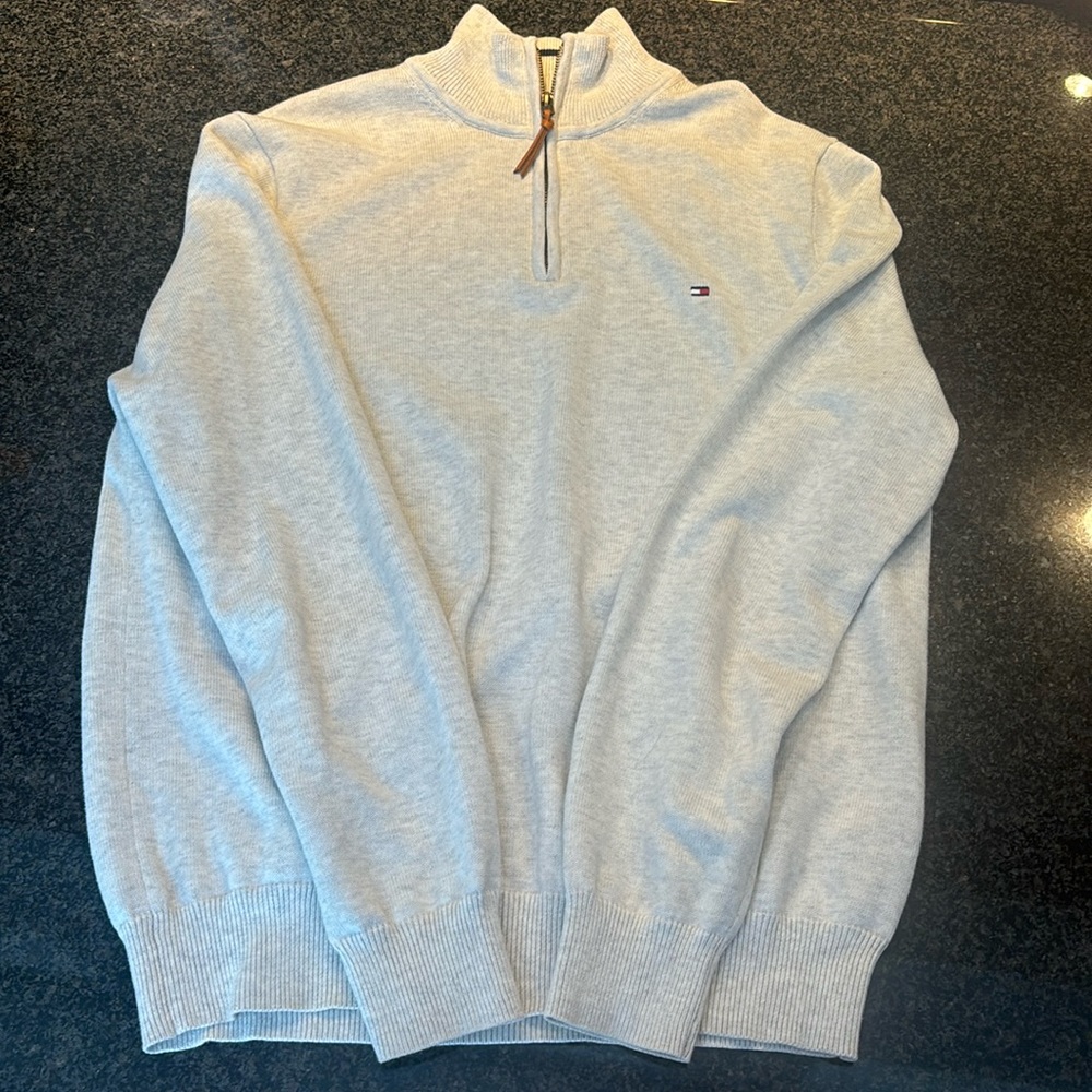 Men’s Tommy Hilfiger grey sweater large